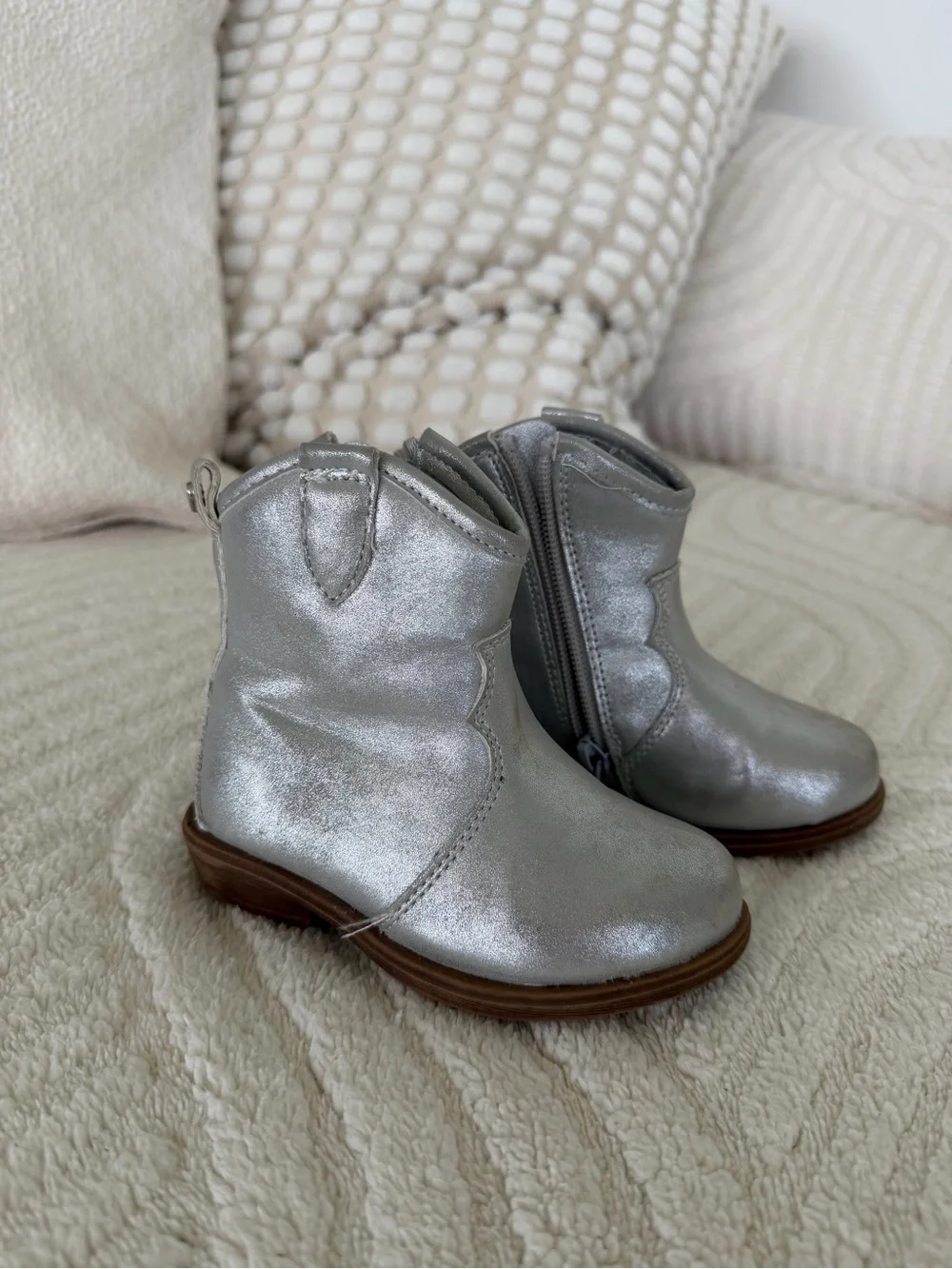 Metallic Silver Kids' Western Booties- size 5- Preloved